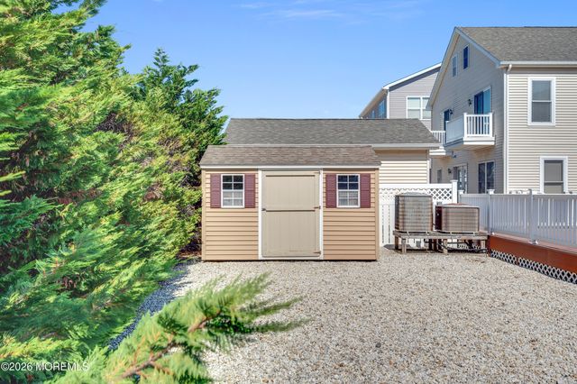 3 7th Avenue, Ortley Beach, NJ 08751