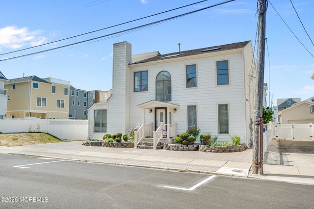 3 7th Avenue, Ortley Beach, NJ 08751