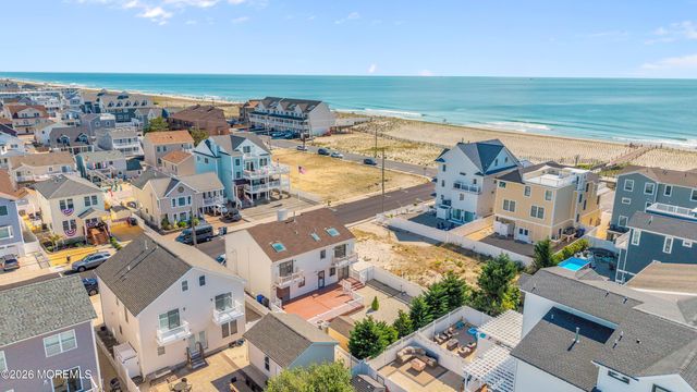 3 7th Avenue, Ortley Beach, NJ 08751