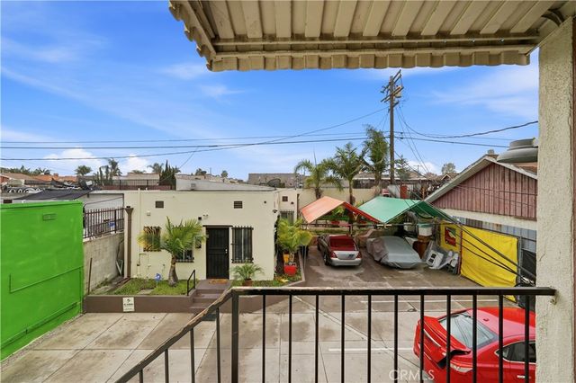 2048 W Florence, Los Angeles, CA 90047