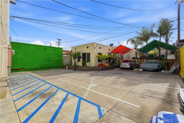 2048 W Florence, Los Angeles, CA 90047