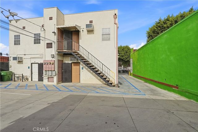 2048 W Florence, Los Angeles, CA 90047