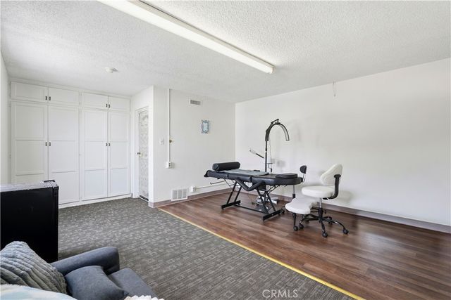 2048 W Florence, Los Angeles, CA 90047