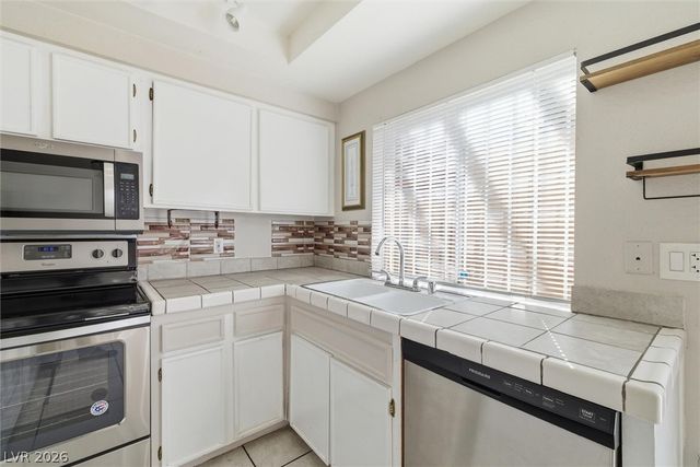 4770 Topaz Street 13, Las Vegas, NV 89121