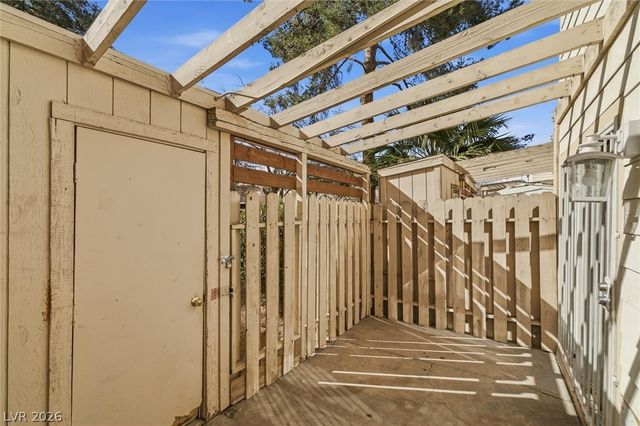 4770 Topaz Street 13, Las Vegas, NV 89121