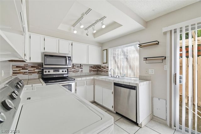 4770 Topaz Street 13, Las Vegas, NV 89121