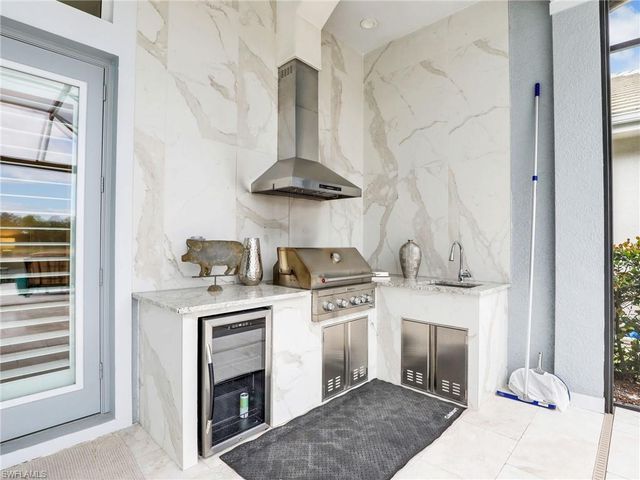 14243 Galley CT, Naples, FL 34114