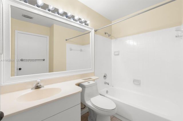 1208 Coral Club Dr 1208, Coral Springs, FL 33071