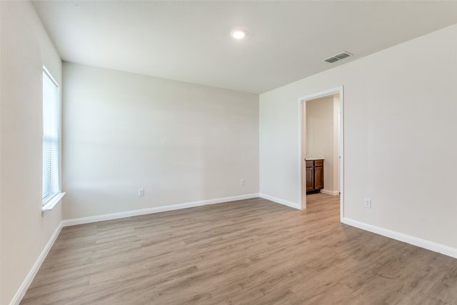 144 Barbwire Way, Newark, TX 76071