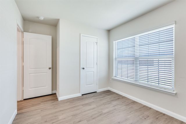 144 Barbwire Way, Newark, TX 76071