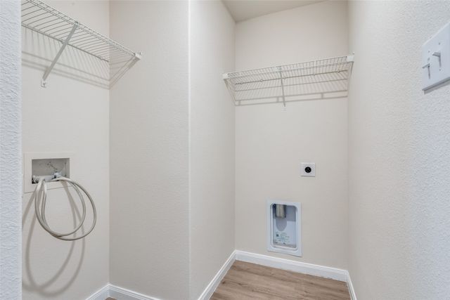 144 Barbwire Way, Newark, TX 76071