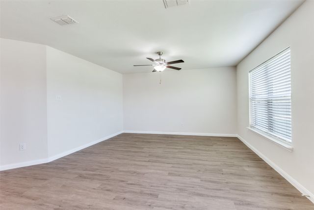 144 Barbwire Way, Newark, TX 76071