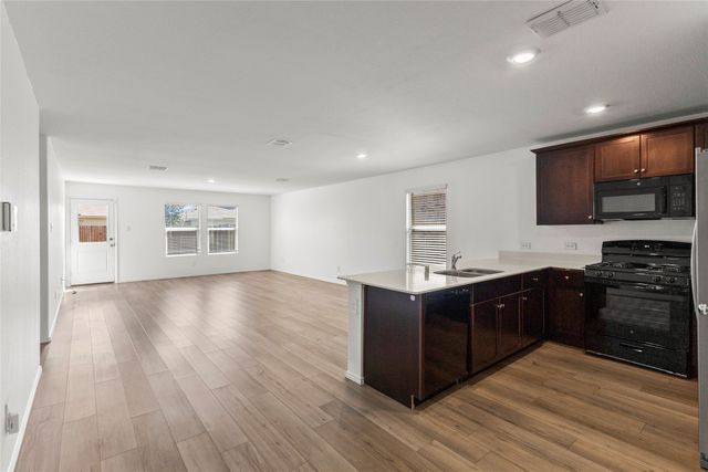 1109 Odlozil Lane, Ennis, TX 75119