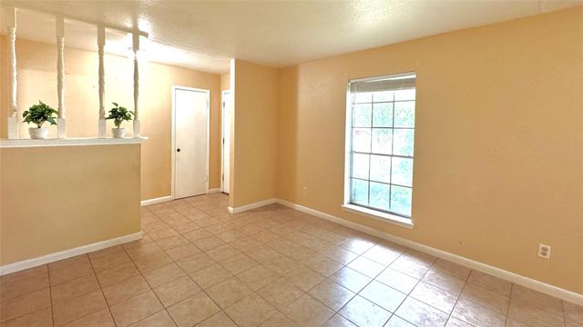 6930 Addicks Clodine Road, Houston, TX 77083
