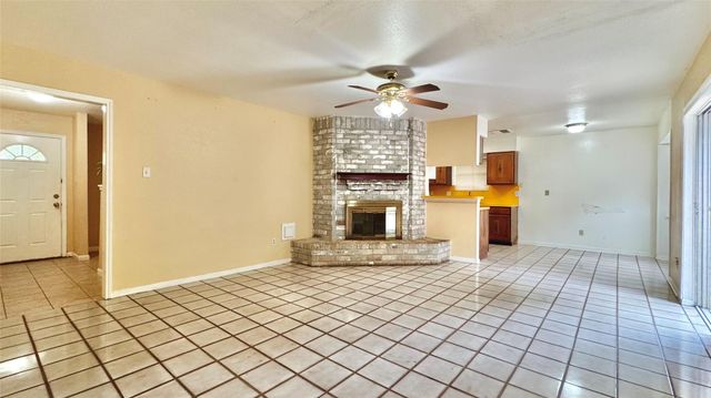 6930 Addicks Clodine Road, Houston, TX 77083