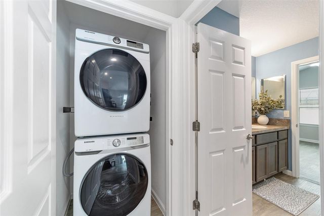 6082 BUDNY AVENUE, The Villages, FL 32163