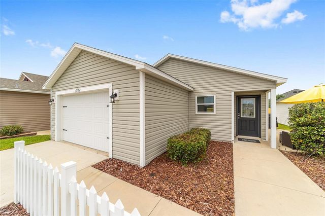 6082 BUDNY AVENUE, The Villages, FL 32163