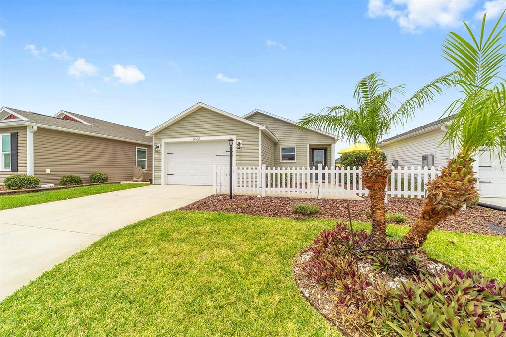 6082 BUDNY AVENUE, The Villages, FL 32163