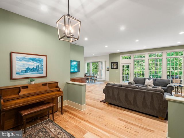258 BOLLINGER RD, Elverson, PA 19520