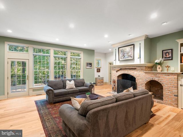 258 BOLLINGER RD, Elverson, PA 19520