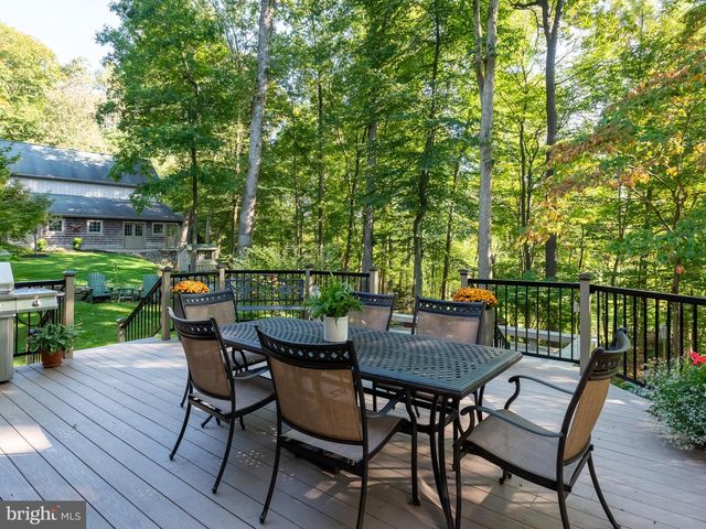 258 BOLLINGER RD, Elverson, PA 19520