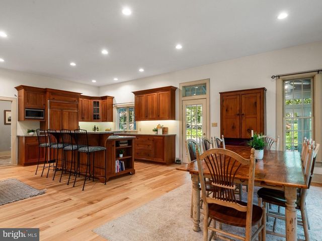 258 BOLLINGER RD, Elverson, PA 19520