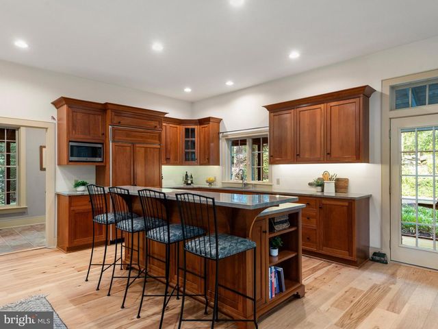 258 BOLLINGER RD, Elverson, PA 19520