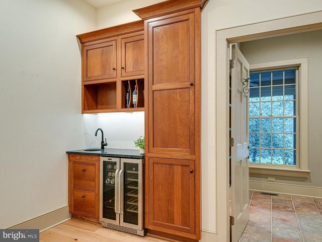 258 BOLLINGER RD, Elverson, PA 19520