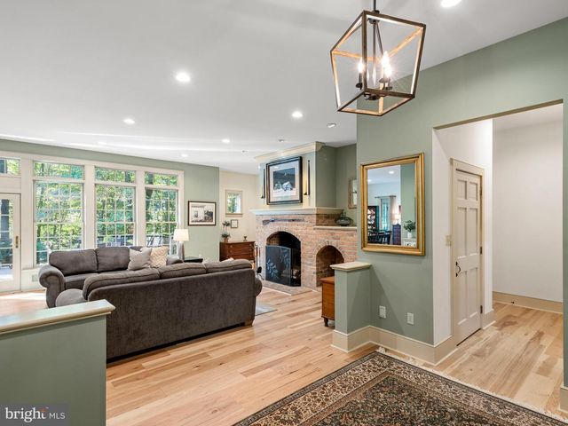 258 BOLLINGER RD, Elverson, PA 19520