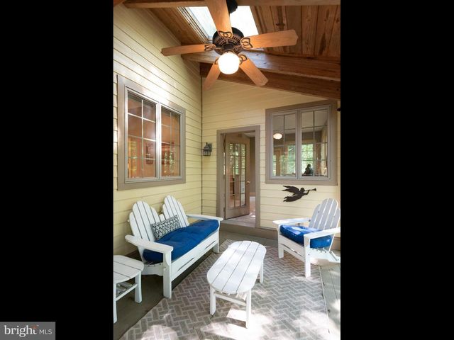258 BOLLINGER RD, Elverson, PA 19520