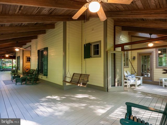258 BOLLINGER RD, Elverson, PA 19520
