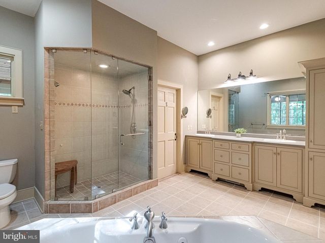 258 BOLLINGER RD, Elverson, PA 19520