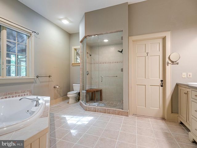 258 BOLLINGER RD, Elverson, PA 19520