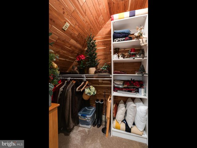 258 BOLLINGER RD, Elverson, PA 19520