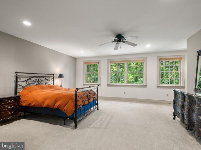 258 BOLLINGER RD, Elverson, PA 19520