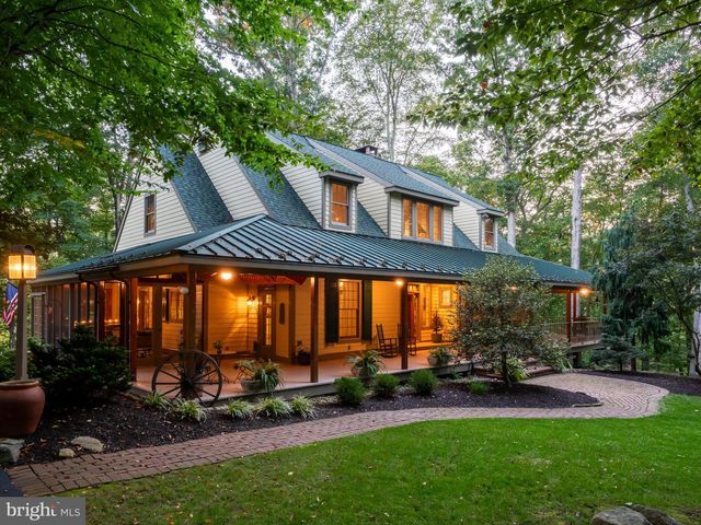 258 BOLLINGER RD, Elverson, PA 19520