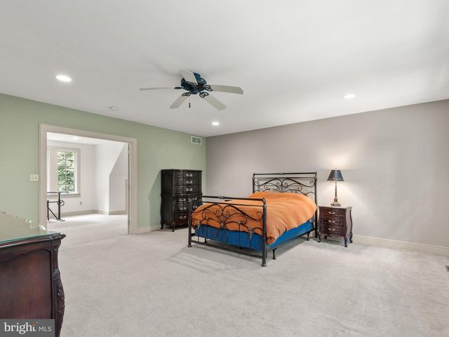 258 BOLLINGER RD, Elverson, PA 19520
