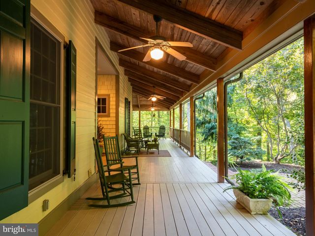 258 BOLLINGER RD, Elverson, PA 19520