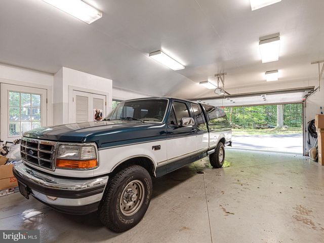 258 BOLLINGER RD, Elverson, PA 19520