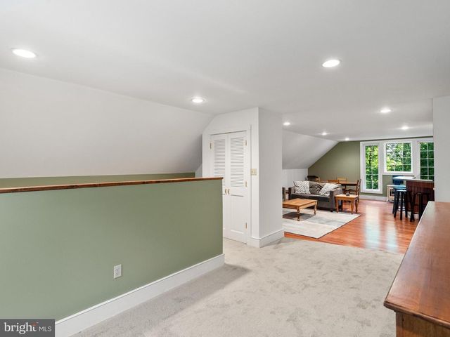 258 BOLLINGER RD, Elverson, PA 19520