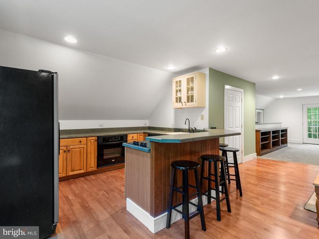 258 BOLLINGER RD, Elverson, PA 19520