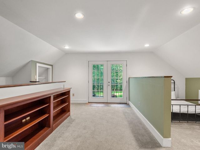 258 BOLLINGER RD, Elverson, PA 19520