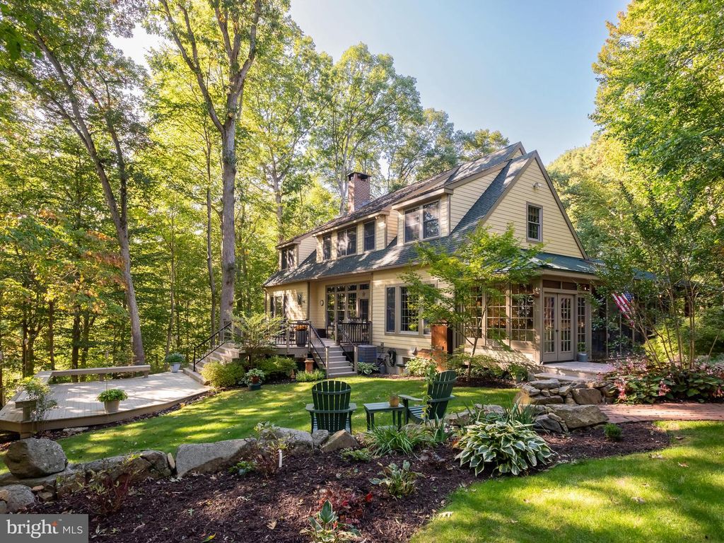 258 BOLLINGER RD, Elverson, PA 19520