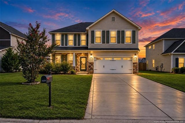1629 Seattle Slew Lane, Hope Mills, NC 28348