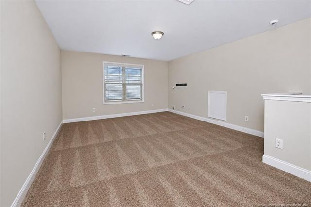 1629 Seattle Slew Lane, Hope Mills, NC 28348
