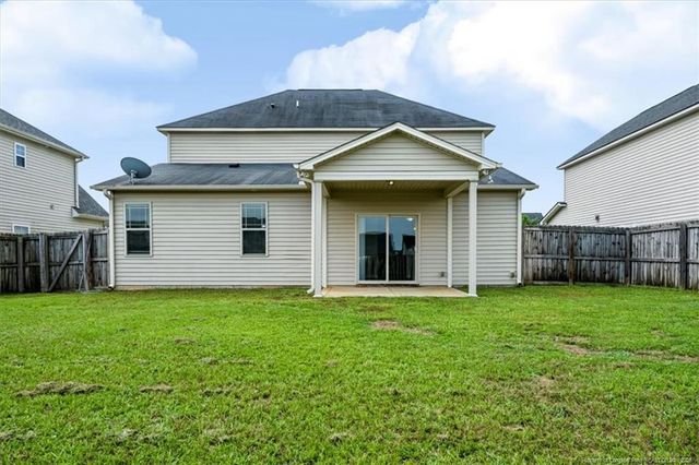 1629 Seattle Slew Lane, Hope Mills, NC 28348