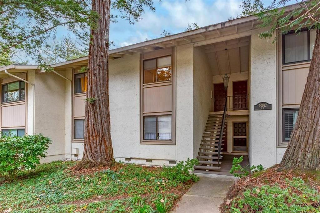20812 4th Street 6, Saratoga, CA 95070