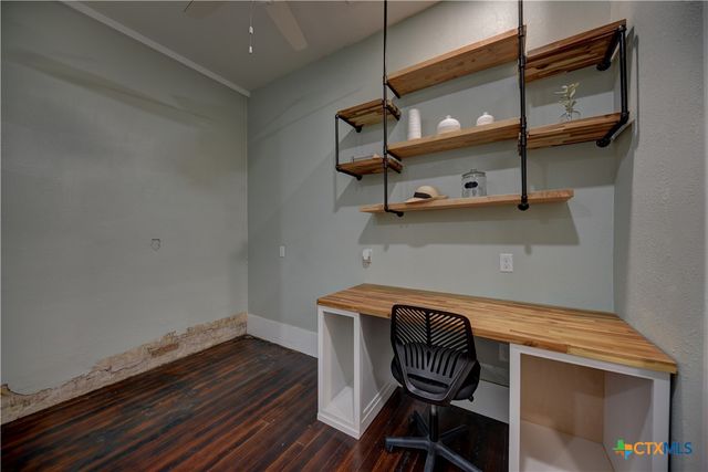 103 N Main B, Moulton, TX 77975