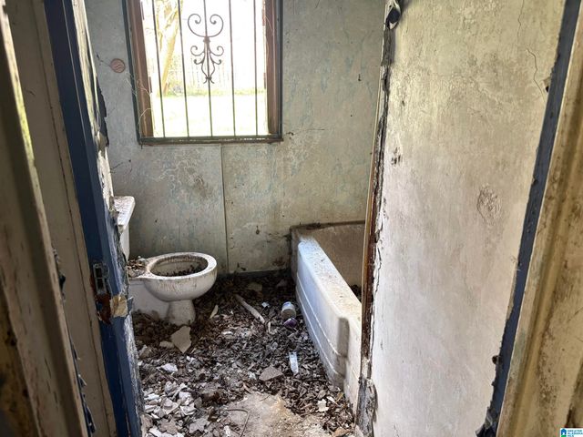 1924 SAINT CHARLES COURT SW, Birmingham, AL 35211