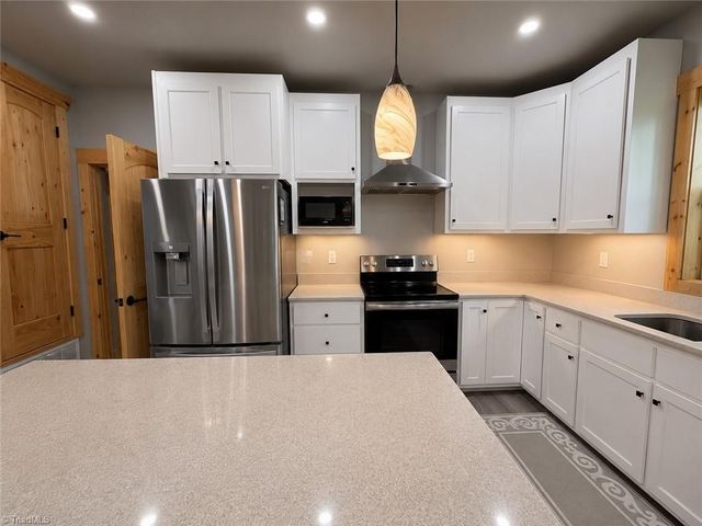 74 Forest Lane, Ennice, NC 28623